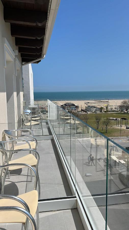 Hotel Vienna Rivazzurra Rimini Exterior foto